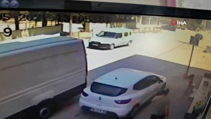 İlkokul öğrencisinin traktörün altında kaldığı anlar kamerada