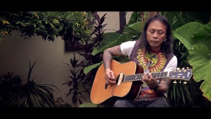 Jikun rif ft Ogie TICband - Throwing life// Akustik Taman Belakang