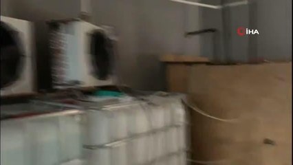 Avcılar'da sahte içki imalatına baskın, 1 ton 900 litre etil alkol ele geçirildi