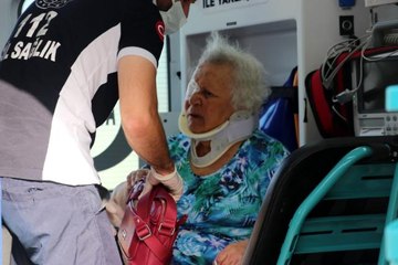 Ticari taksi ile otomobil çarpıştı: 2 yaralı