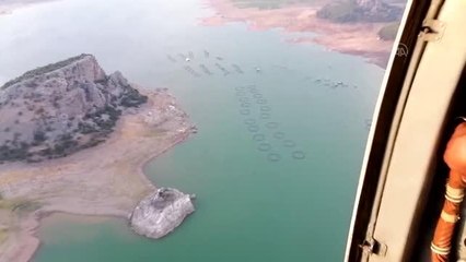 Yazılı Kanyon Tabiat Parkı'ndaki yangına havadan müdahale ediliyor