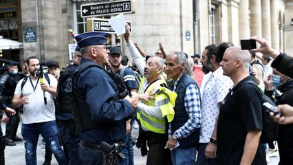 Pass sanitaire : des manifestants protestent contre la décision du Conseil constitutionnel