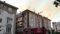 Son dakika haber | Binanın çatısında çıkan yangın söndürüldü