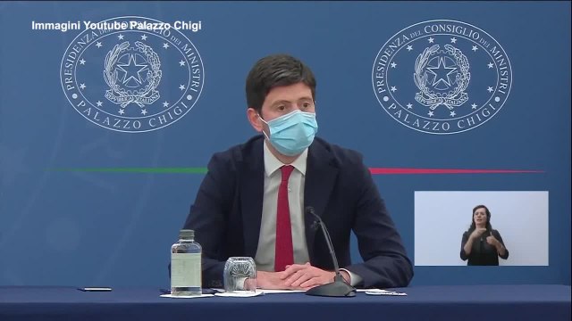 Scuola e universita', Speranza: Green pass obbligatorio per riaprire in presenza