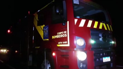Matagal no Bairro Cascavel Velho pega fogo e Corpo de Bombeiros é mobilizado