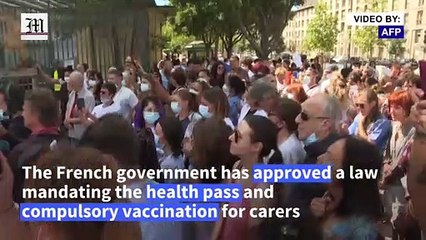 French healthcare workers protest mandatory vaccination