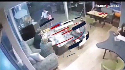 Faciadan dönüldü! 15'inci kattan düşen mermer korku saçtı