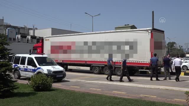 Tır dorsesinde yabancı uyruklu 2 kişi yakalandı