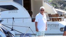 Enrique Cerezo disfruta en Ibiza de unas vacaciones familiares