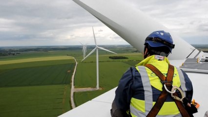 توربينات إنتاج الطاقة الكهربائية.. بين الرفض والقبول في فرنسا