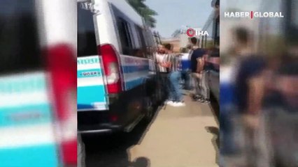 Minibüsçülerin sopalı yolcu kavgası kamerada