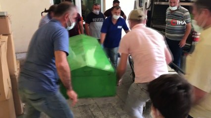 - 18 yaşındaki Sude, erkek arkadaşıyla yaşadığı evde silahla vurulmuş halde bulundu