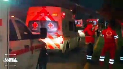 Vehículo impacta a una ambulancia por el "piso mojado"