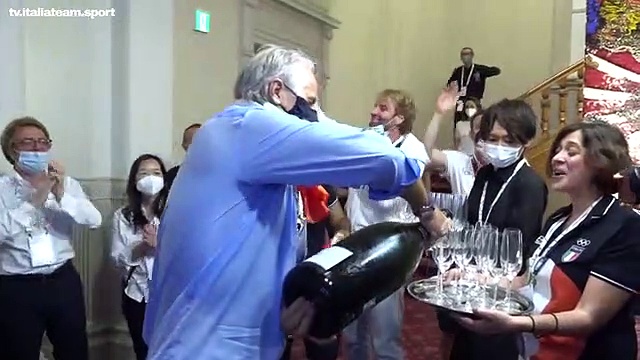Video Tokyo 2020, ori e record: Casa Italia esplode di gioia - Video