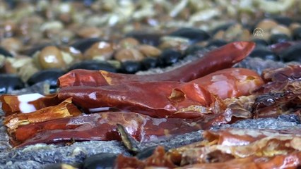 Gaziantep'in yöresel lezzetlerine mozaik sanatçısının eli değdi