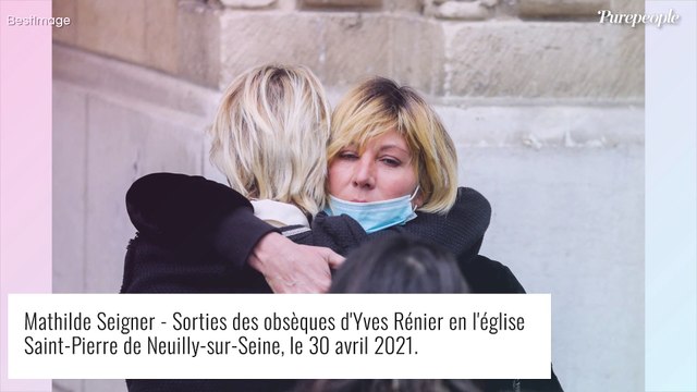 Mathilde Seigner dans le chagrin : un an après, elle pleure toujours la mort de son père