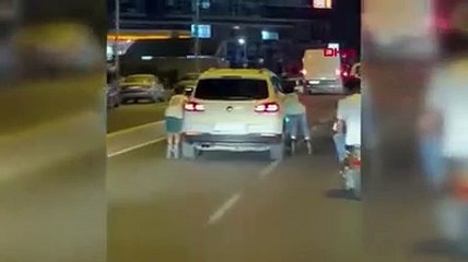 Patenli çocukların tehlikeli yolculuğu