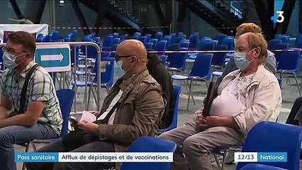 Pass sanitaire : c'est l'affluence dans les centres de vaccination