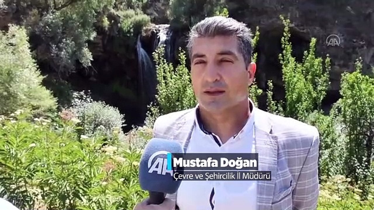 Sivas'ın saklı cenneti "Değirmenaltı Şelalesi ve tepe yerleşmesi" turistik çekim alanı oldu