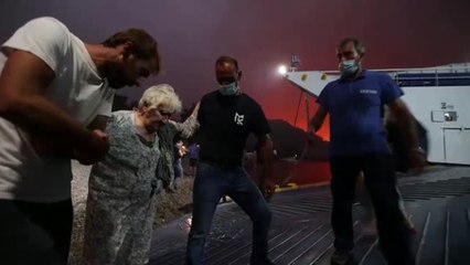 Los fuegos cercan Atenas