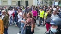 Francia: migliaia  di persone in piazza per dire no al pass sanitario