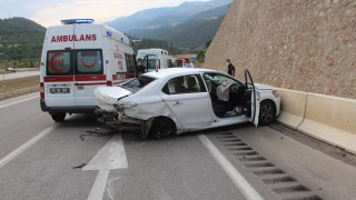 Son dakika haberleri! Amasya'da kamyonet ile otomobil çarpıştı: 3 ölü, 2 yaralı