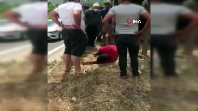 Sürücüsünün direksiyon hakimiyetini kaybettiği kamyon devrildi: 1’i ağır 3 yaralı