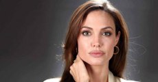 Kitapları olay yaratan gazeteci yazdı: Angelina Jolie, annesinin erkek arkadaşıyla cinsel ilişkiye girdi