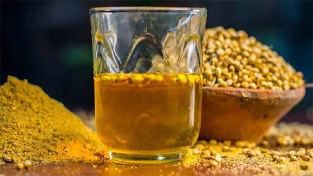 रोज इस वक्त पिएं 1 Glass Coriander Water, Weight Loss के साथ मिलेंगे ये फायदे | Boldsky