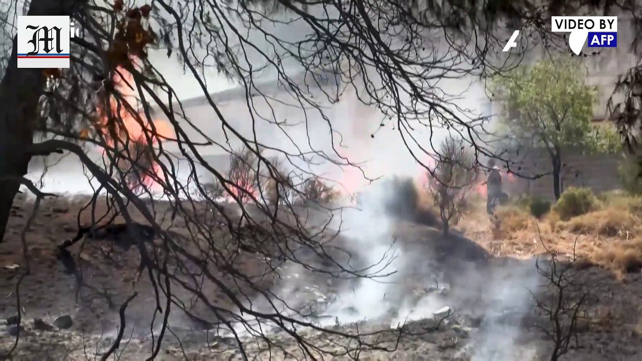 Outskirts of Athens evacuated as fire rages