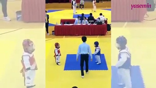 Minikler arası tekvando müsabakasında beklenmedik olay!
