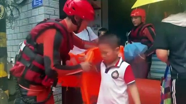 Cina, evacuazioni di massa (causa ennesimo tifone)