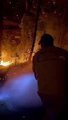 Bakanlık paylaştı; orman yangınına gece müdahale anları