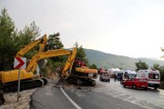 Manavgat yangınında çalışan Karaman Gönüllü Hafriyatçılar Birliği konvoyunda kaza: 1 yaralı