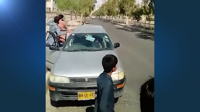 Афганские правительственные силы пытаются выбить талибов из Кундуза