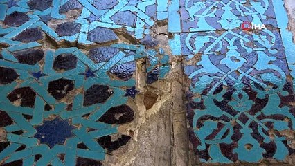 Paha biçilemeyen 8 asırlık çiniler turizme kazandırılıyor