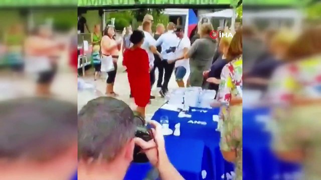 - Çekya Başbakanı Babis'e yumurtalı saldırı