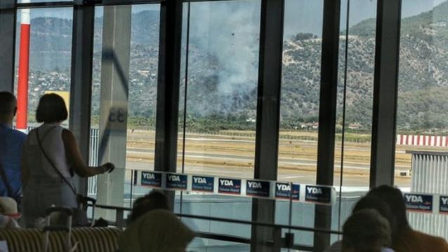 Son Dakika: Muğla'nın Dalaman ilçesinde havalimanına 500 metre mesafedeki ormanlık alanda yangın çıktı
