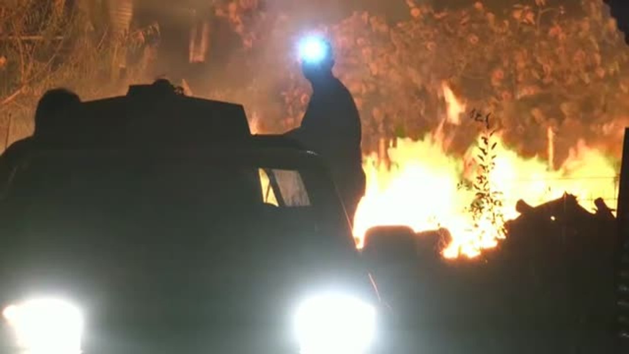 El fuego azota descontrolado Grecia destruyendo bosques,casas y negocios 12 dias consecutivos