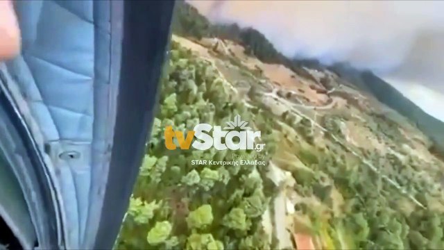 Εικόνες από το εσωτερικό των εναέριων μέσων που επιχειρούν στην Εύβοια
