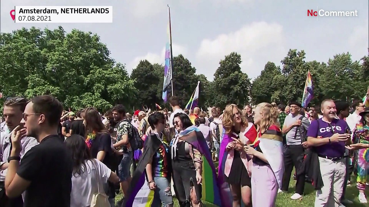 Tausende Teilnehmer*innen beim Amsterdamer Pride Walk