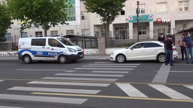 Seyir halinde iken aracına kurşun isabet etti, faciadan döndü