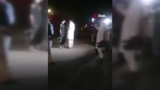 Pakistan'da polis minibüsüne bombalı saldırı: 2 ölü, en az 12 yaralı