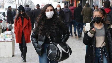 Bakan Koca "Hakkari örnek alınmalı" diyerek paylaştı! Aşılamada bir haftada 27 sıra yükseldiler