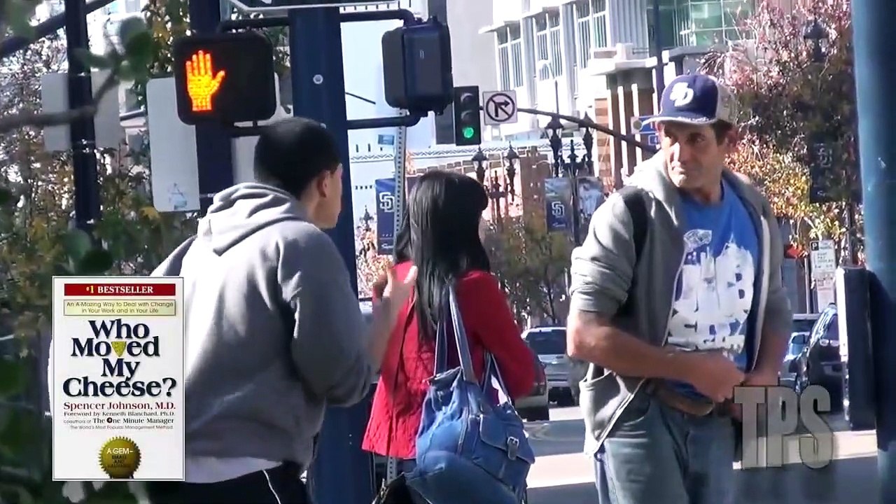 PILLOW FIGHTS IN THE HOOD PRANK!