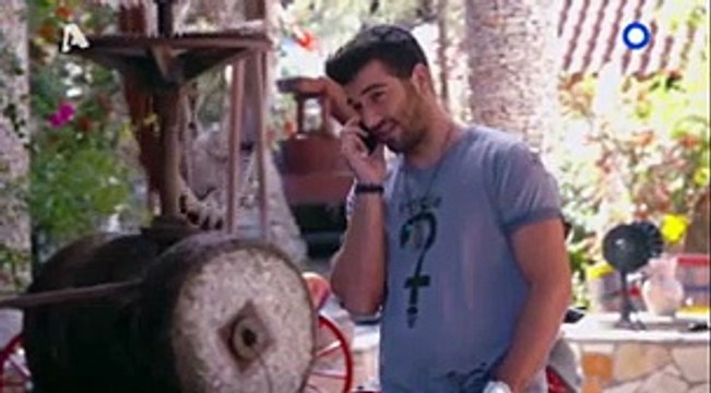 Η ΜΑΜΑ ΛΕΙΠΕΙ ΤΑΞΙΔΙ ΓΙΑ ΔΟΥΛΕΙΕΣ Σ01Ε02