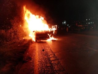 Son dakika haberleri! Pakistan'da yolcu minibüsü alev topuna döndü: 10 ölü, 7 yaralı