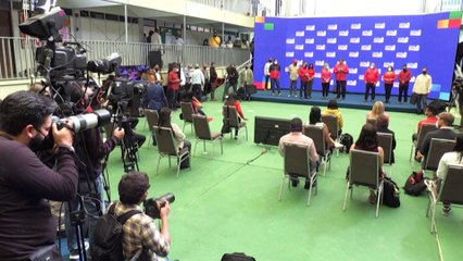 Negociações entre Maduro e oposição "vão bem"