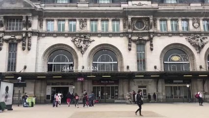 Fransa'da Kovid-19 sağlık ruhsatı uygulaması başladı