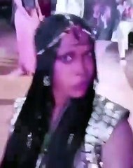 أوباما يثير الجدل ويحتفل بعيد ميلاده بدون كمامات أو تباعد اجتماعي